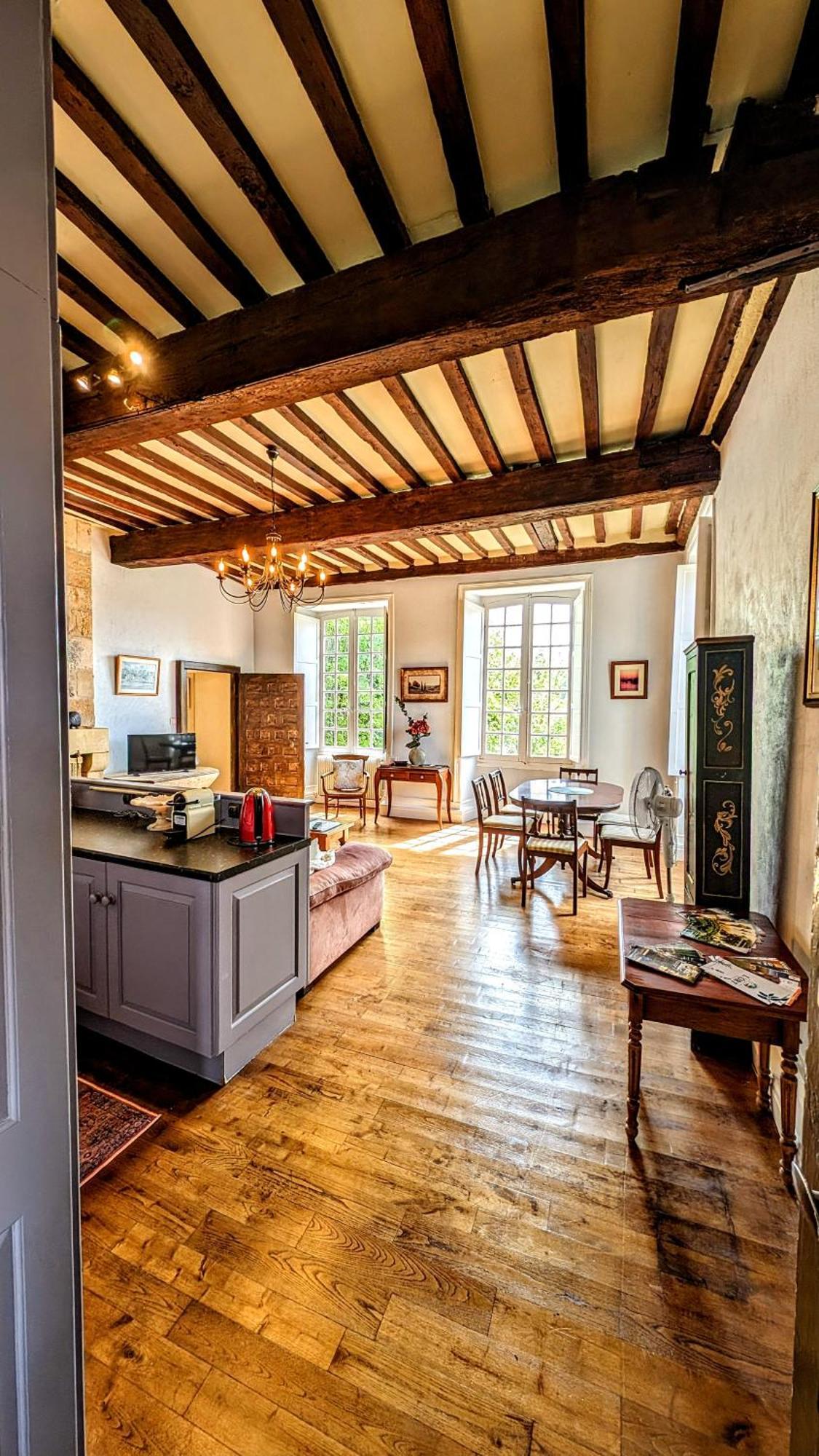 Centrally Located Sarlat Apartment With Medieval Town Views ภายนอก รูปภาพ